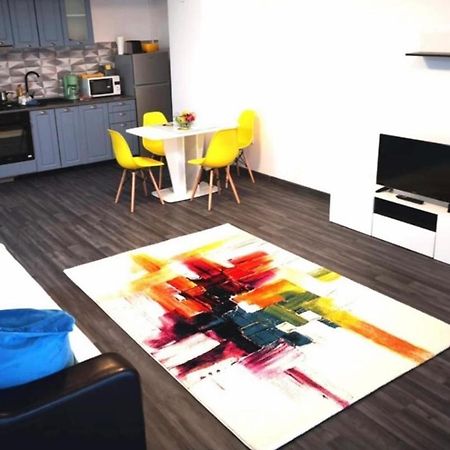 Apartament Spatios Cu 2 Camere In Centrul Statiunii Mamaia -73Mp - ! المظهر الخارجي الصورة
